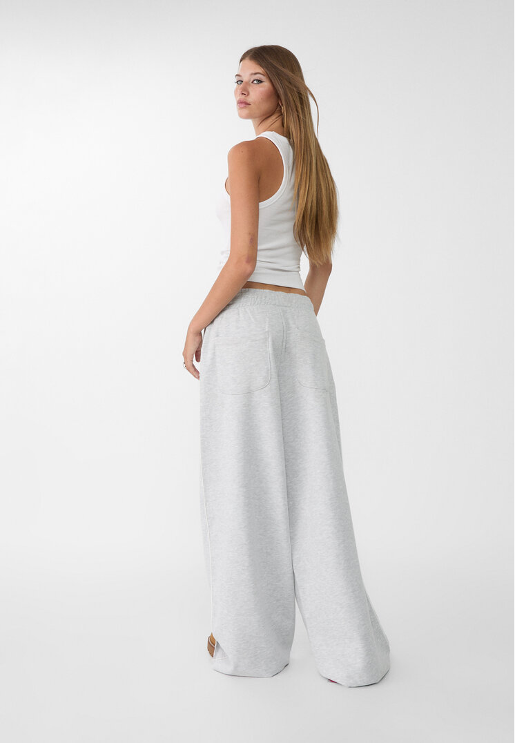 Stradivarius Wide-leg plush trousers with trim detail  Grey melange XS