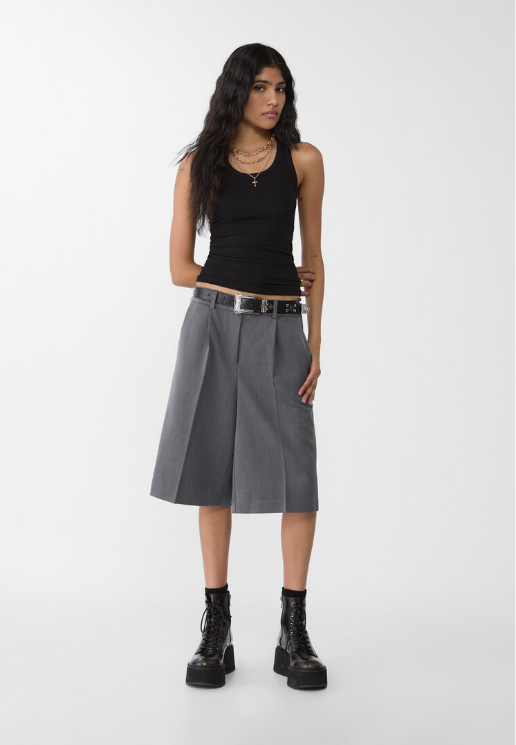 Stradivarius Bermude Tailored Fit Gri Închis 32