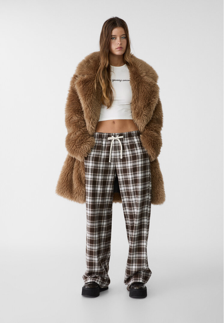 Stradivarius Cappotto lungo pelliccia sintetica  Cammello XL