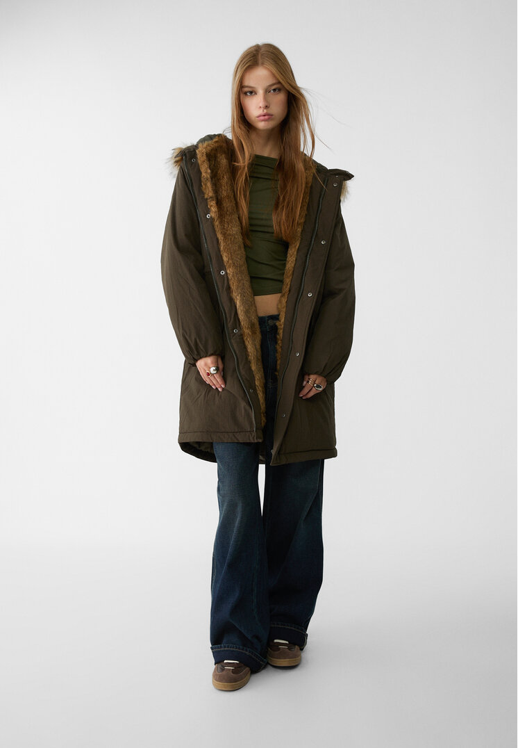 Stradivarius Parka Din Imitație De Blană Cu Glugă Kaki L