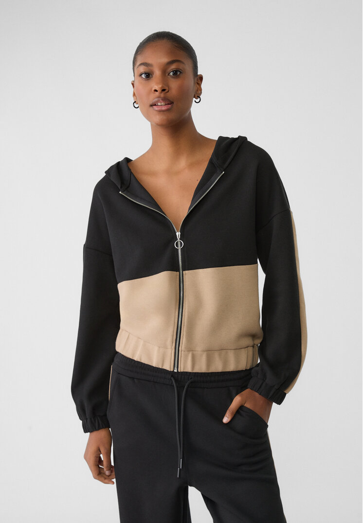

Stradivarius Kontrastowa bluza z kapturem zapinana na suwak Czarny M