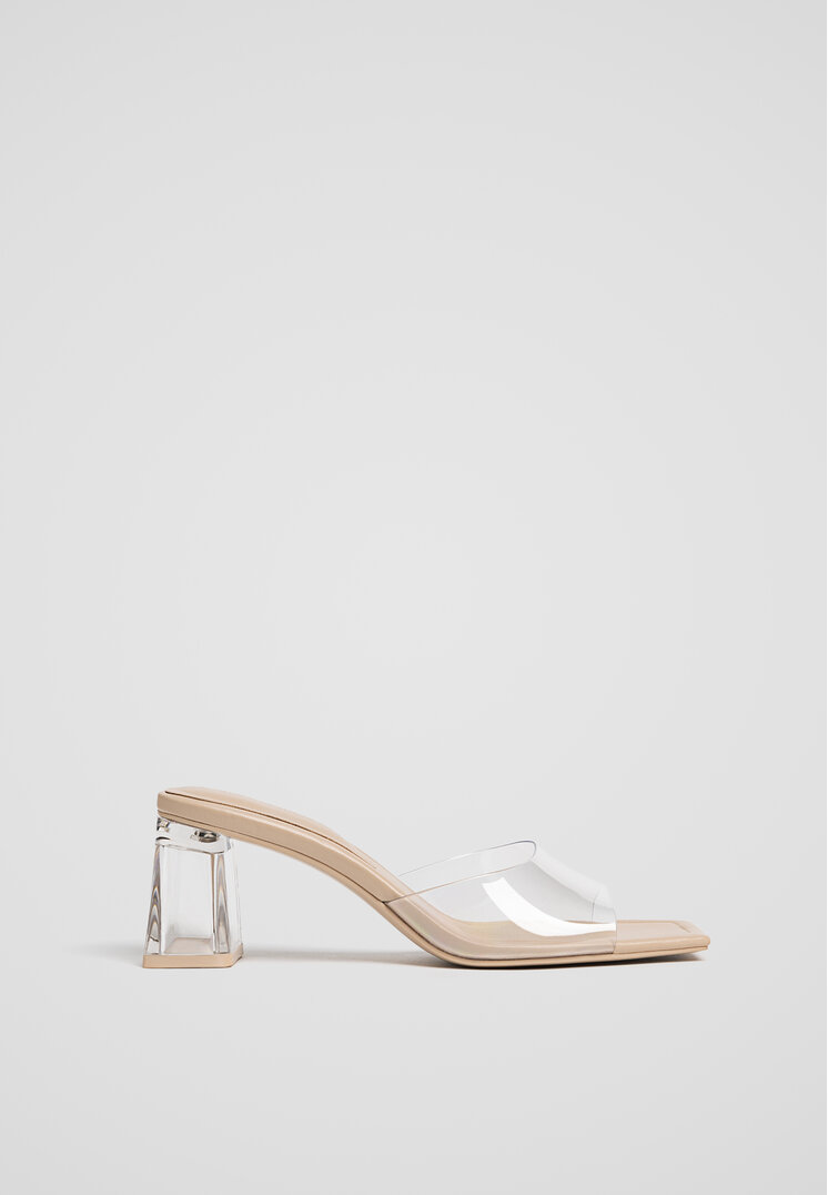 

Stradivarius Sandale mit Absatz aus Vinyl BEIGE 37