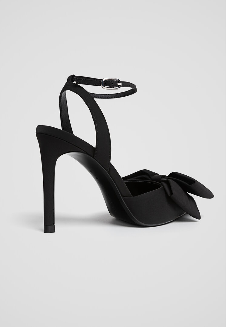 Stradivarius Heeled shoes with bow detail  BLACK  5