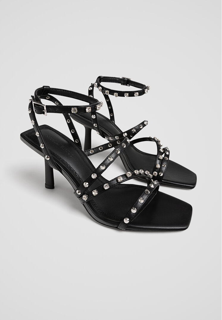 Stradivarius Sandali con tacco e decorazioni  NERO  41