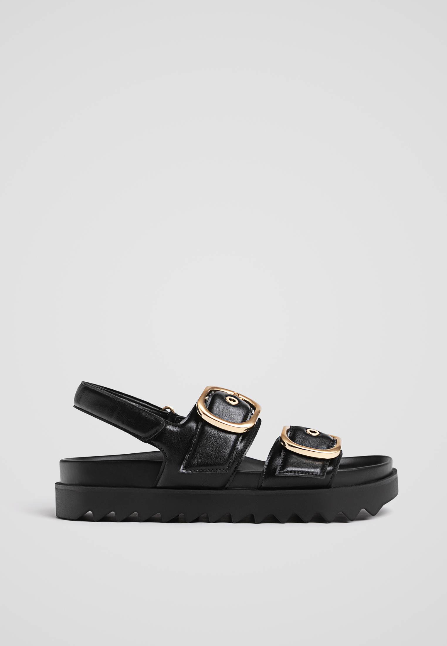 Flat sandals with buckles Women s fashion Stradivarius Jordan
