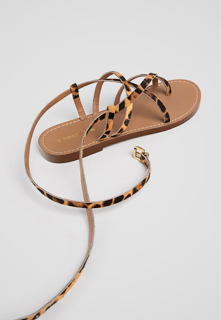 Stradivarius sandali bassi shop