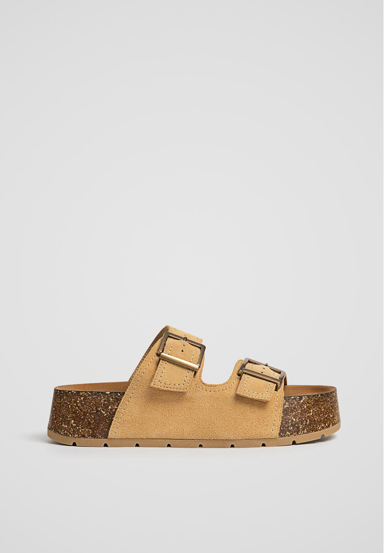 

Stradivarius Flatform-Sandalen aus Leder BEIGE 35