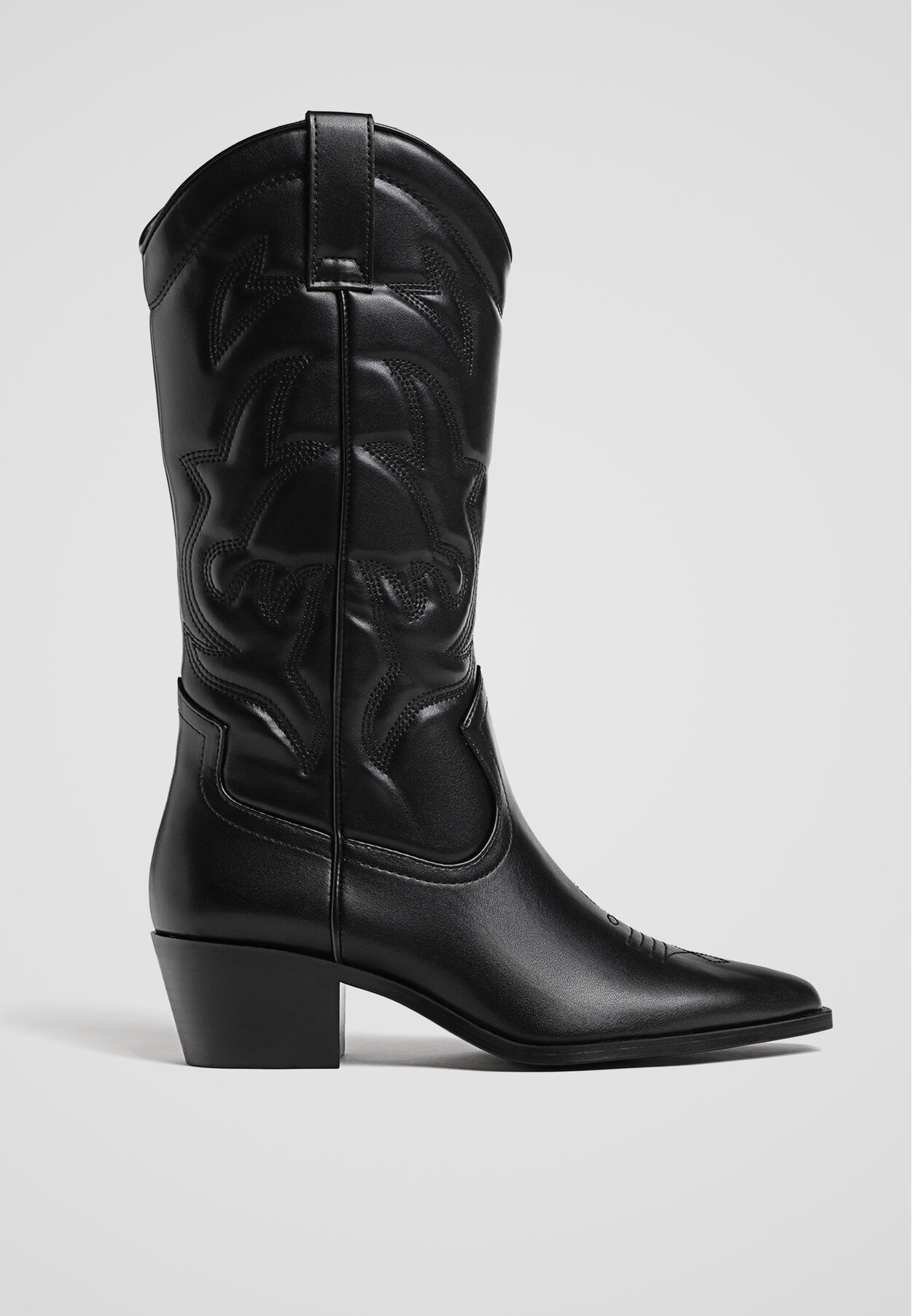 new-collection-women-s-shoes-collection-2024-stradivarius-albania