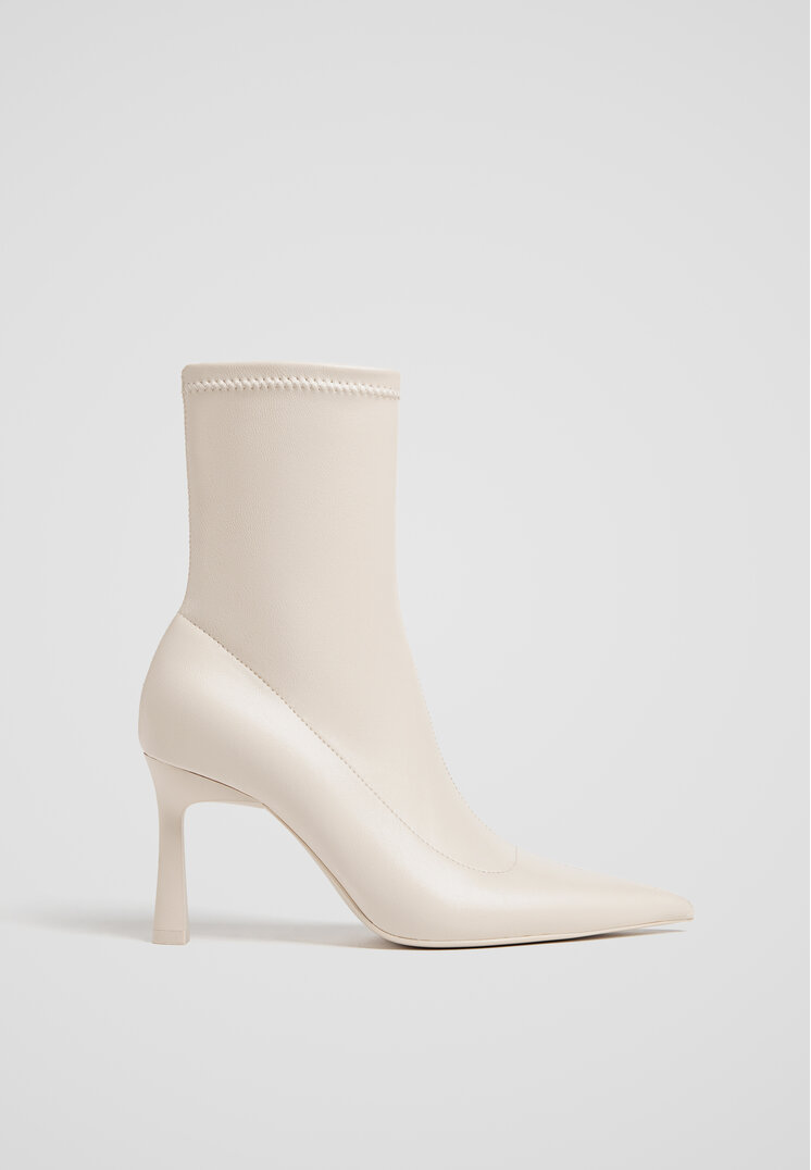 

Stradivarius Stretch-Stiefeletten mit feinem Absatz NATUR 36