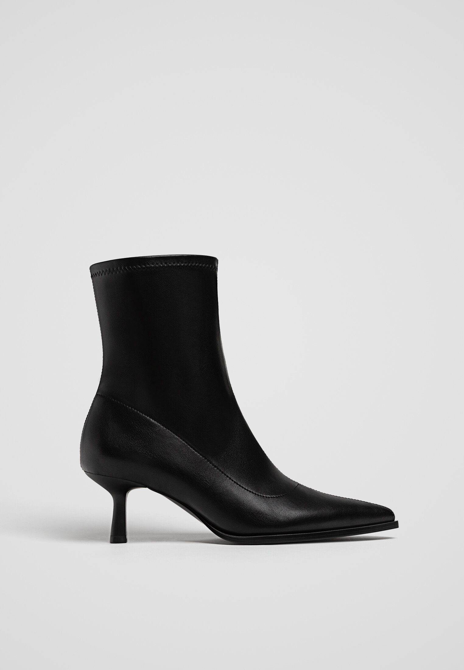 Stretch boots canada shop