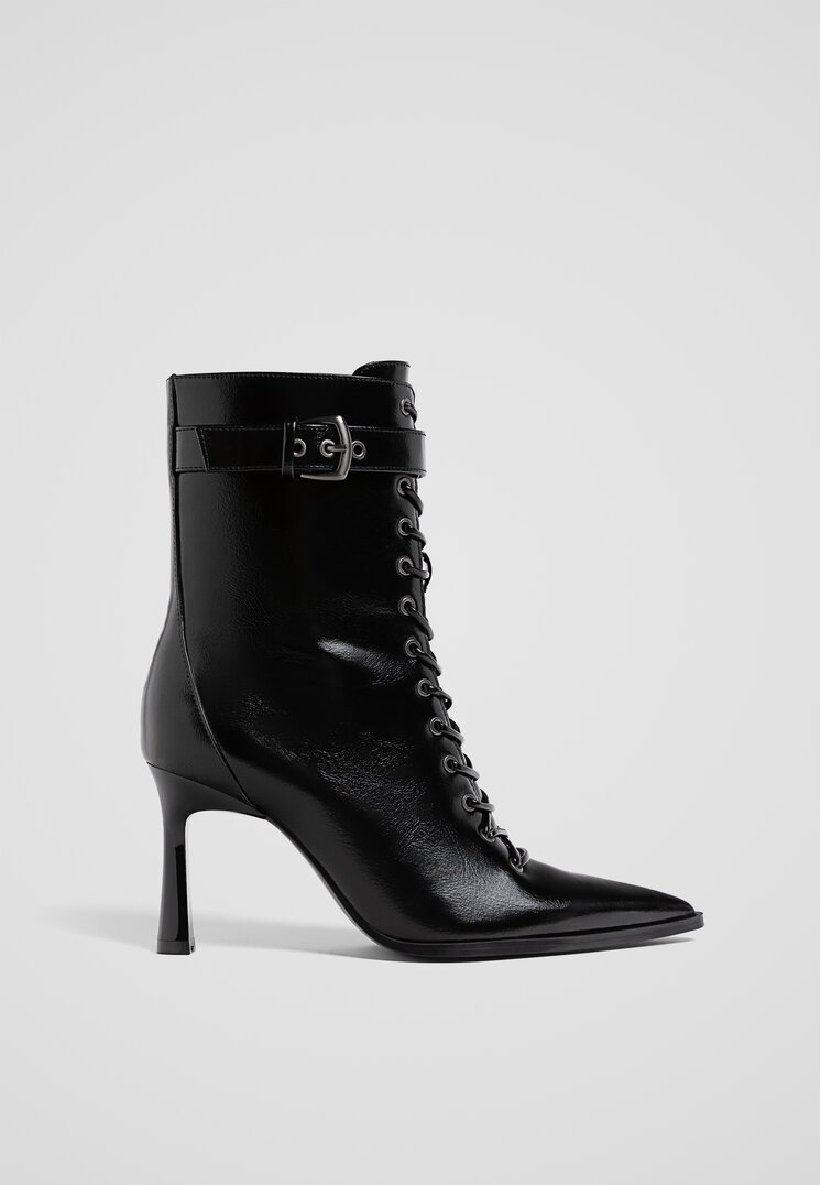 Stradivarius Botine Cu Șireturi Negru 35