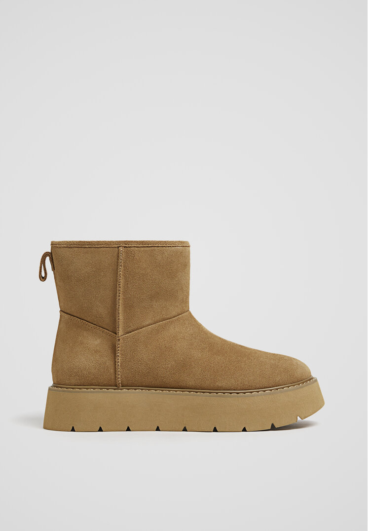 

Stradivarius Flache Lederstiefeletten mit Fell BEIGE 41