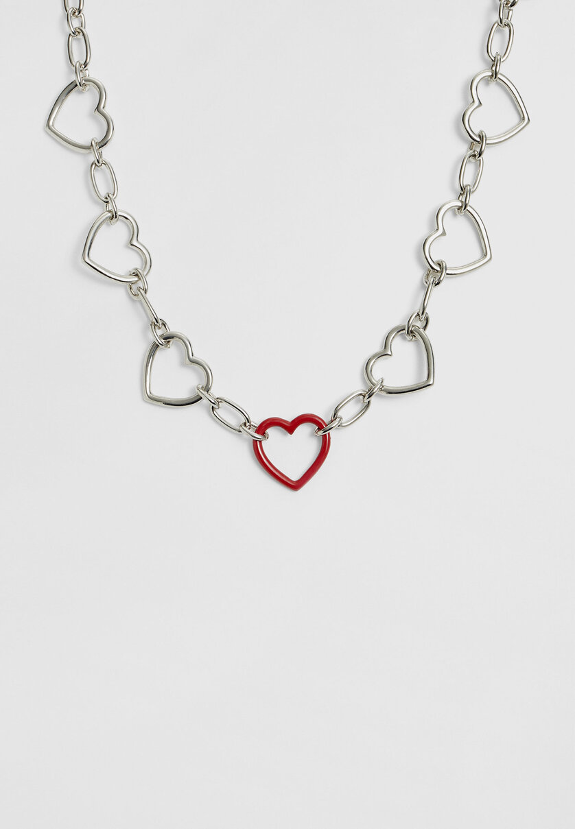 Halskette mit Kette und Herzen