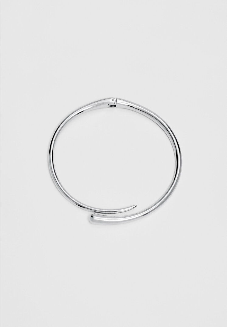 

Stradivarius Choker starr offen Grau OS