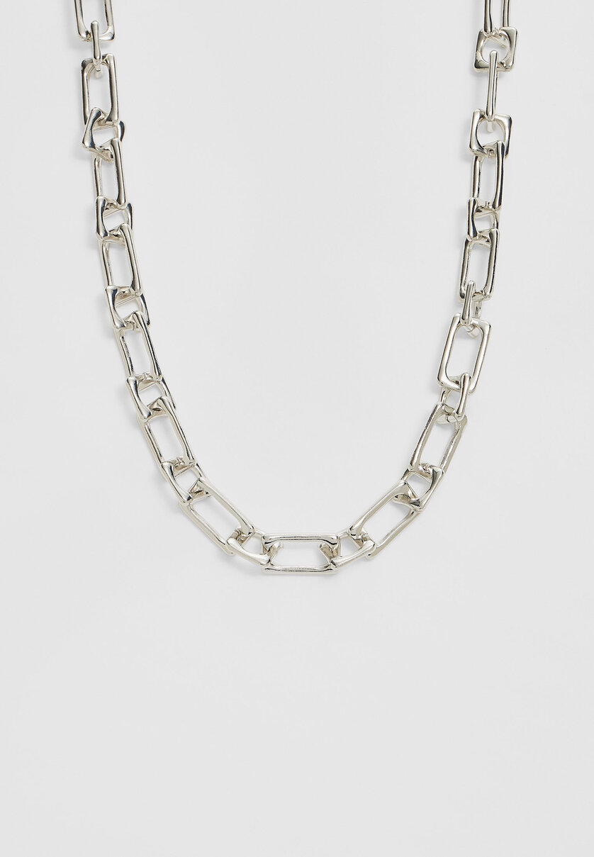Chain with rectangular links