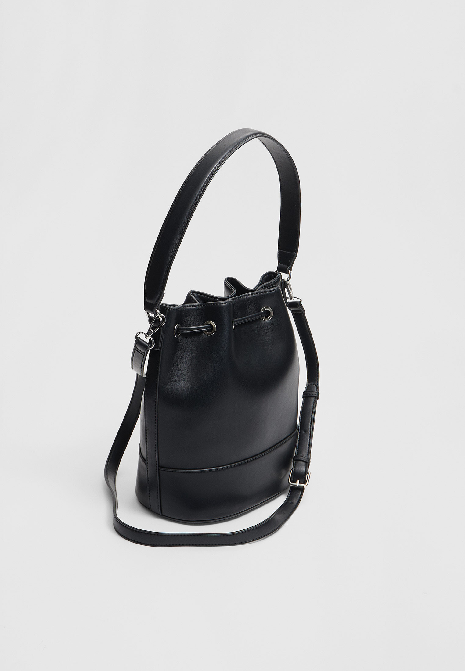 Bucket bag with details new arrivals