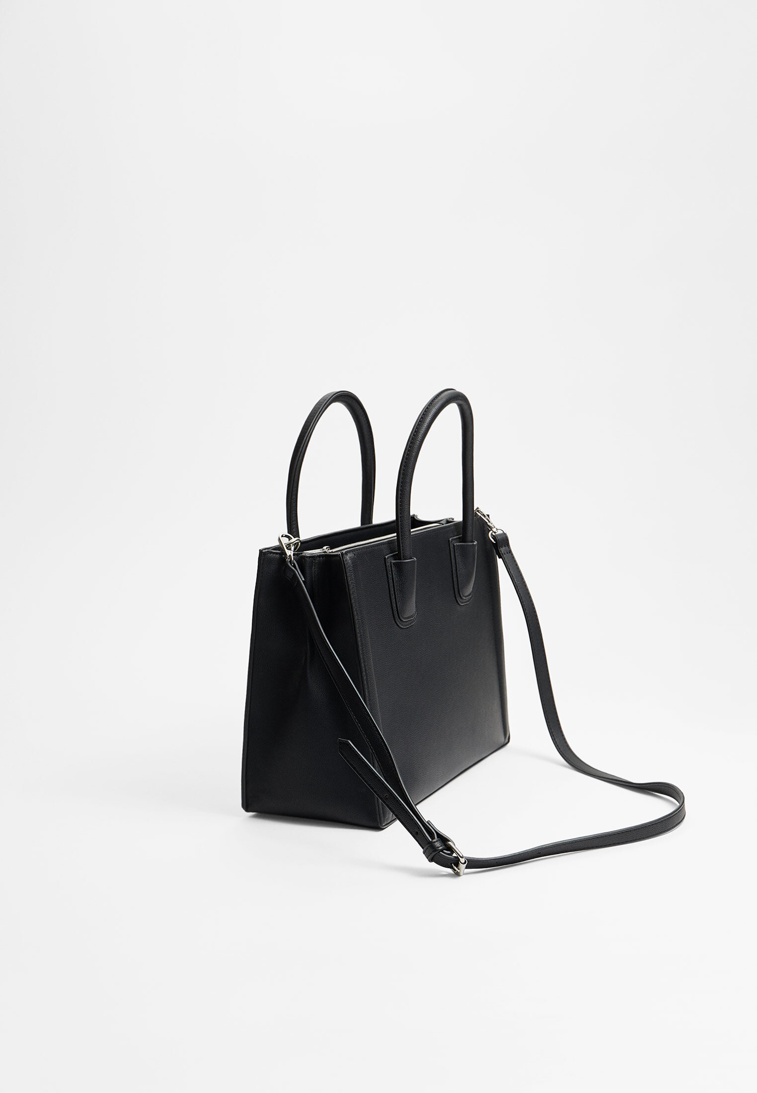 Tote r gido b sico Stradivarius Mexico