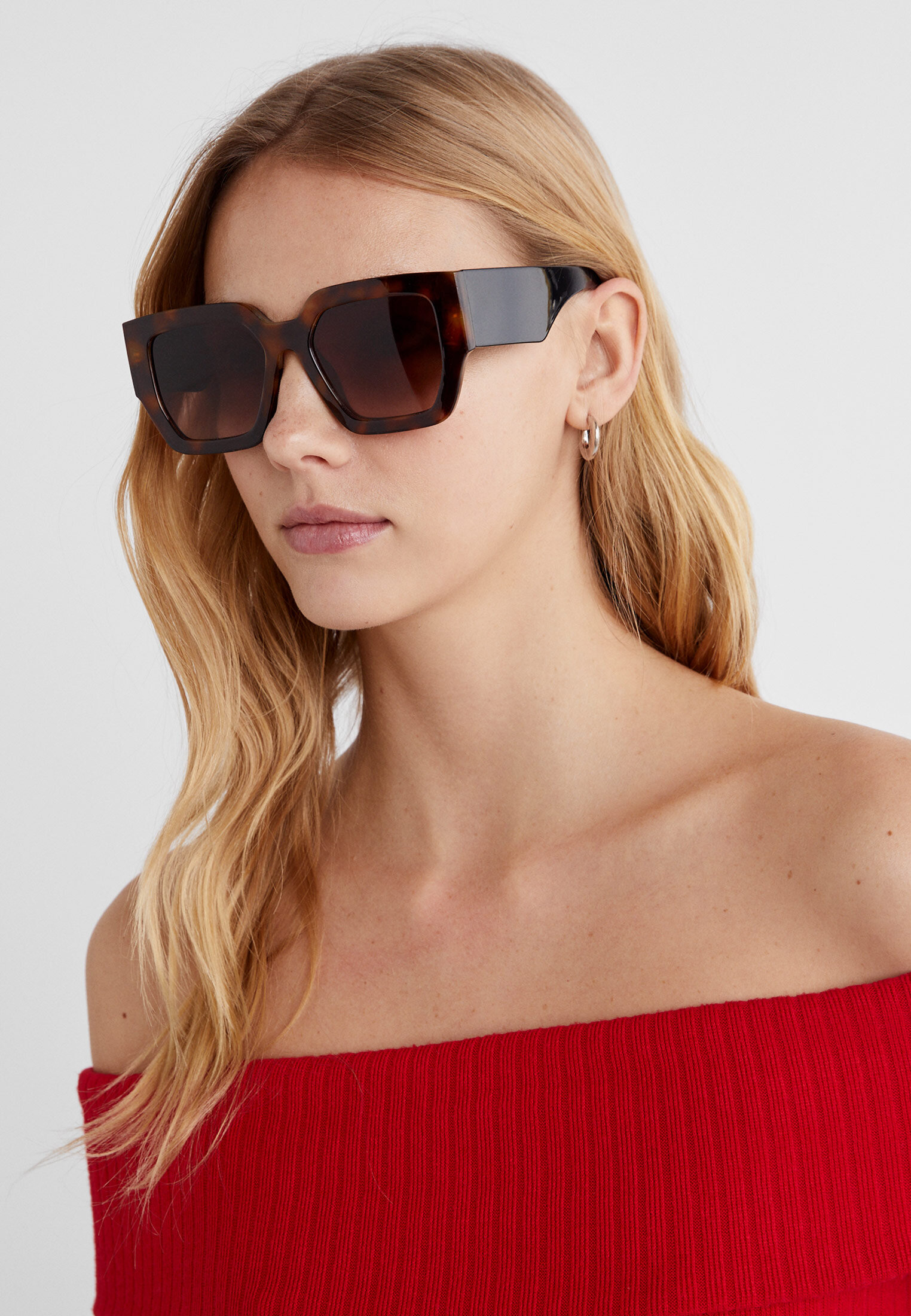 Large store square sunglasses