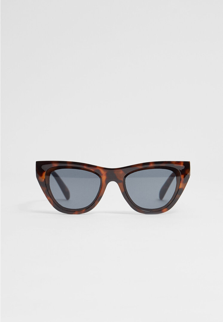 

Stradivarius Cateye-Sonnenbrille in Schildpattoptik Braun OS