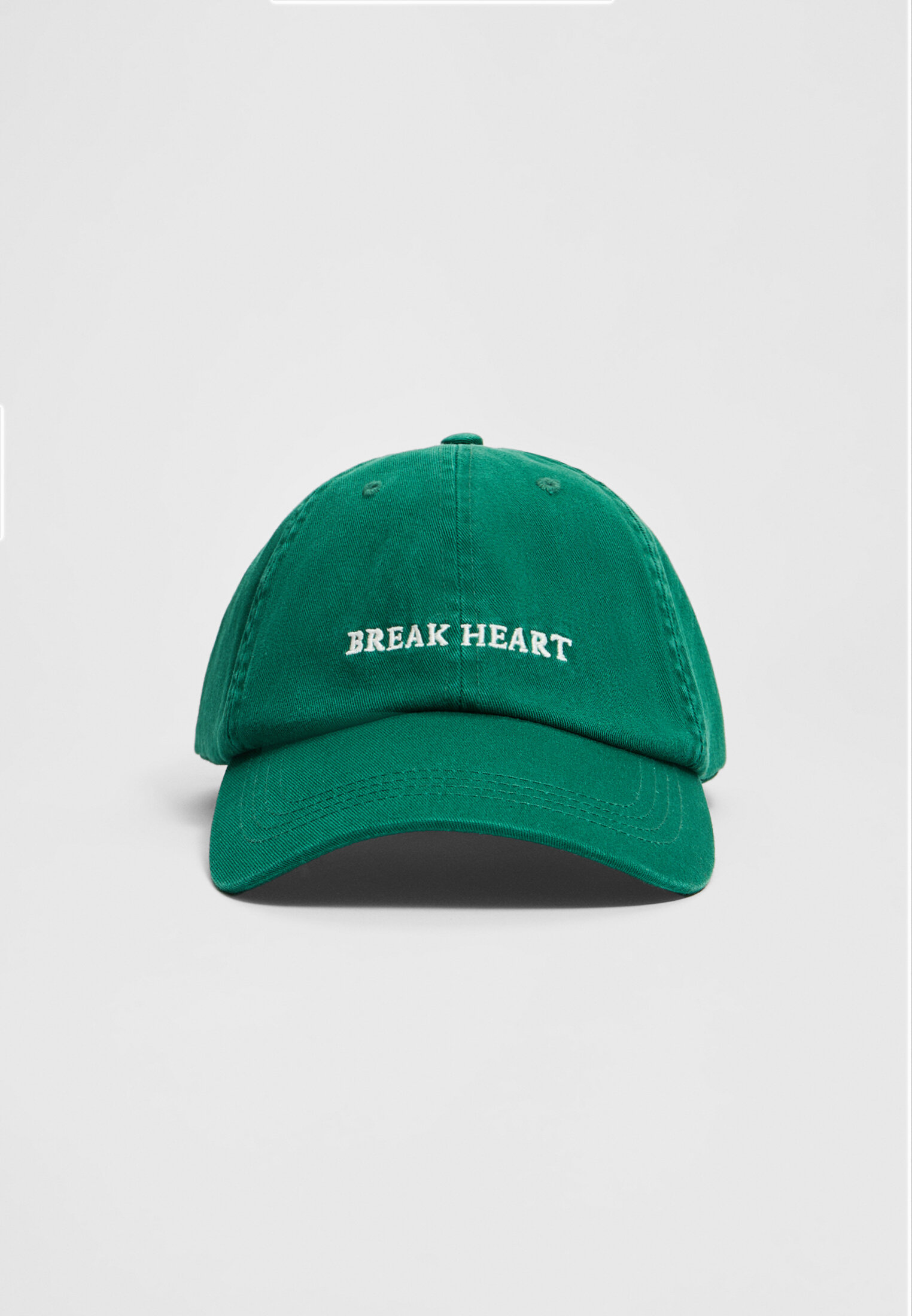 Break heart cap Women's fashion Stradivarius Worldwide