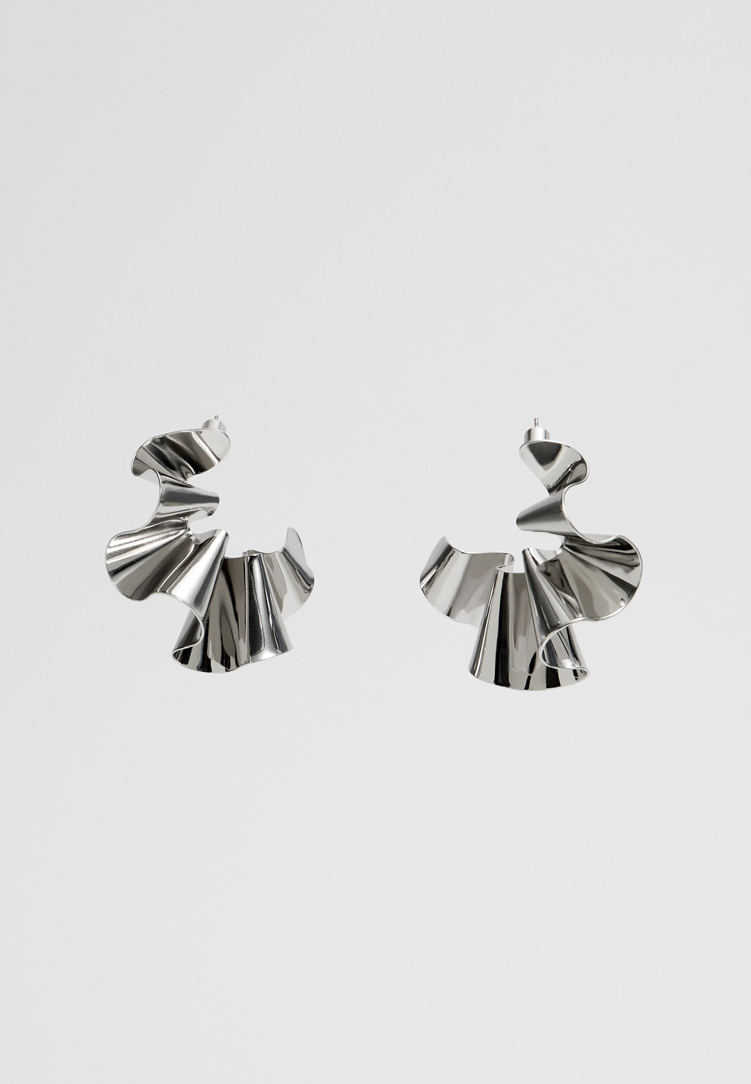 Textured Fan Earrings Women s Fashion Stradivarius Montenegro textured-fan-earrings-women-s-fashion-stradivarius-montenegro