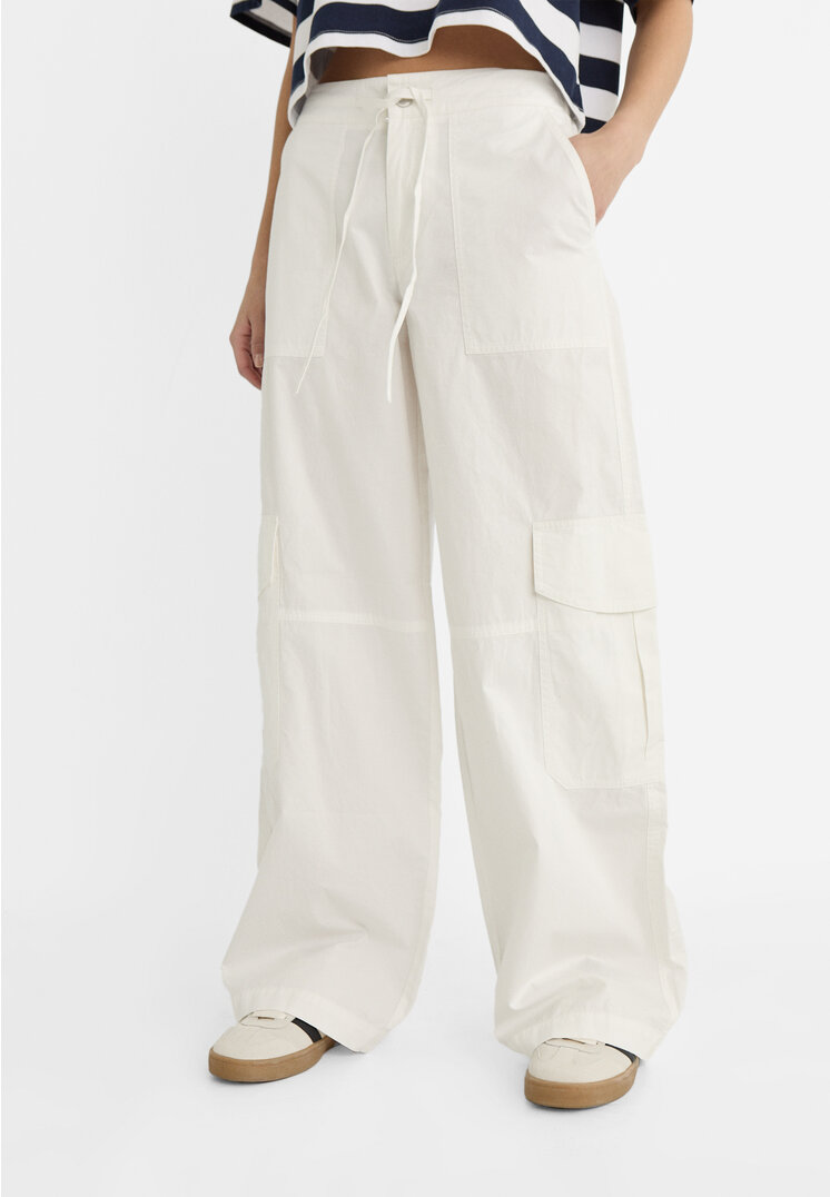 Stradivarius Pantaloni wide leg cargo multitasche Ecru 42