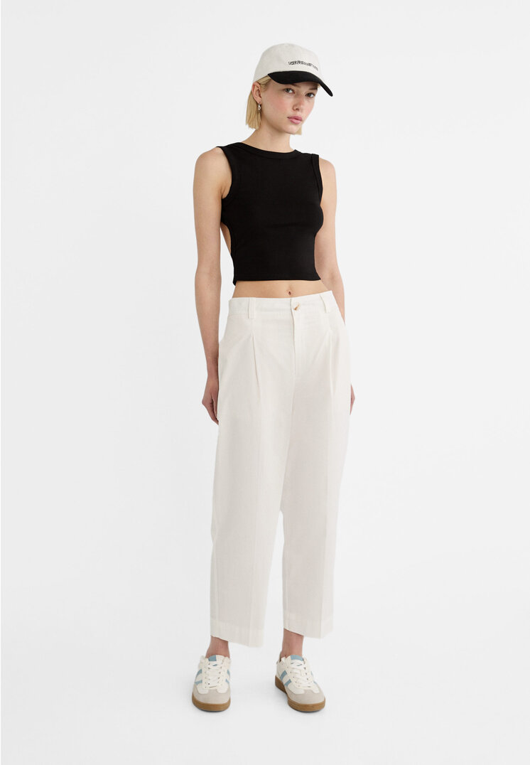 

Stradivarius Karottenhose mit Bundfalten Ecru 42