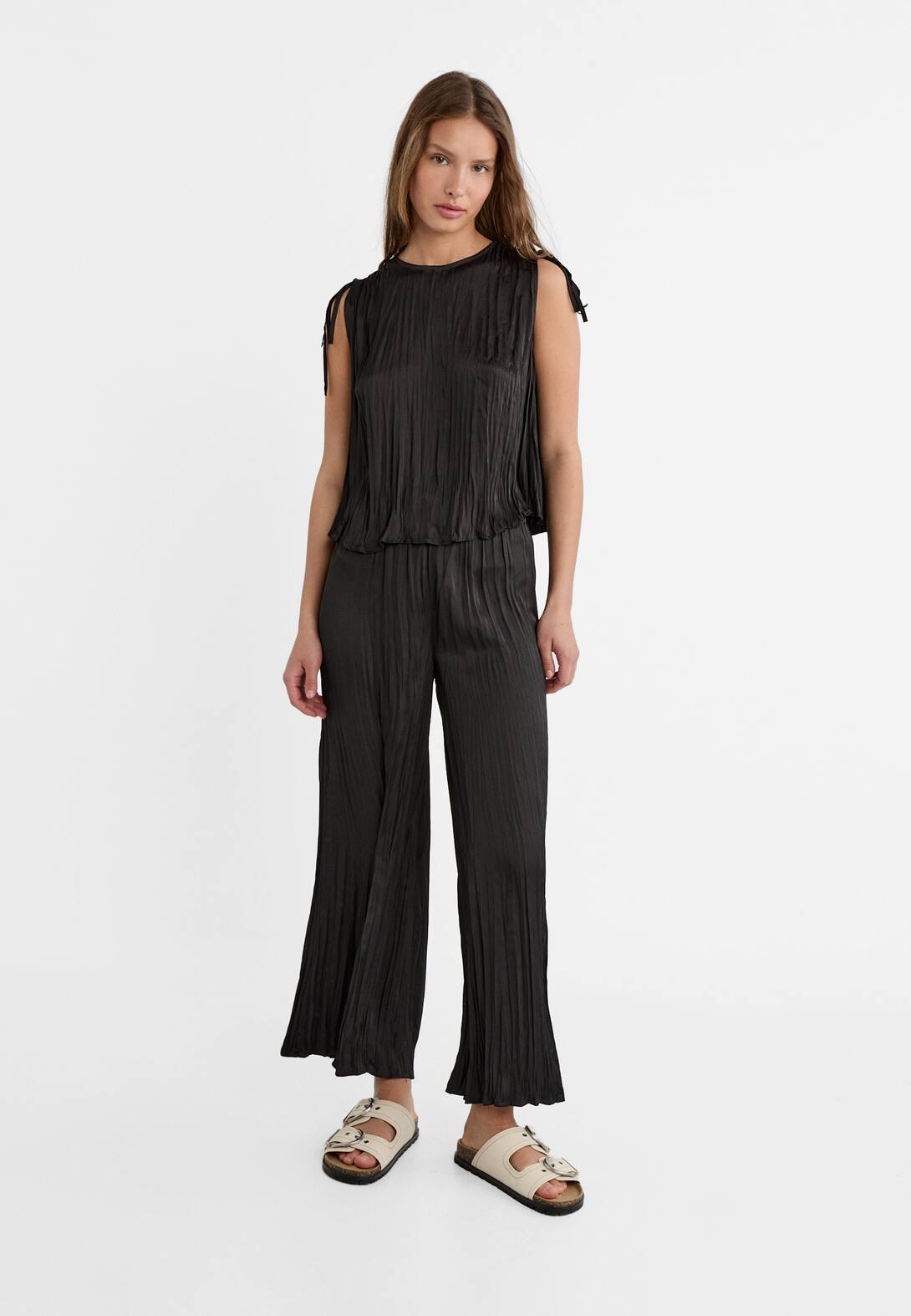 Flowing textured satin culottes