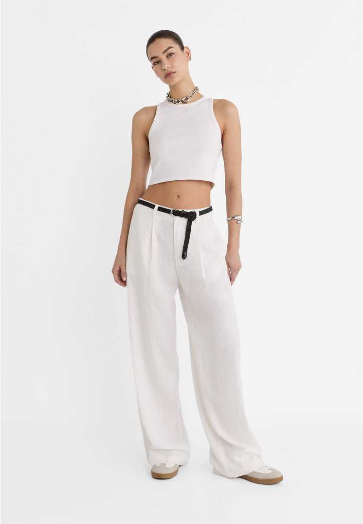 

Stradivarius Leinenhose mit Gürtel Ecru 38