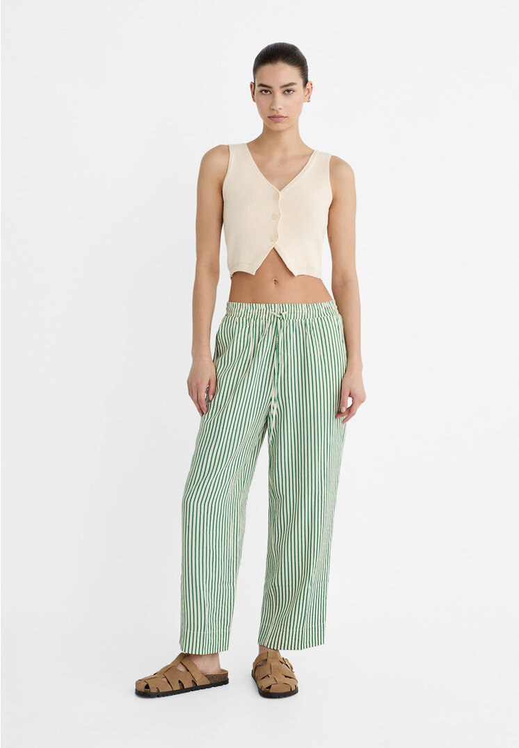 Stradivarius Fließende Karottenhose Grün XS