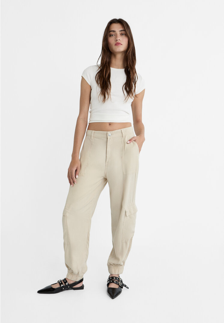 Stradivarius Fließende Cargohose Steingrau M