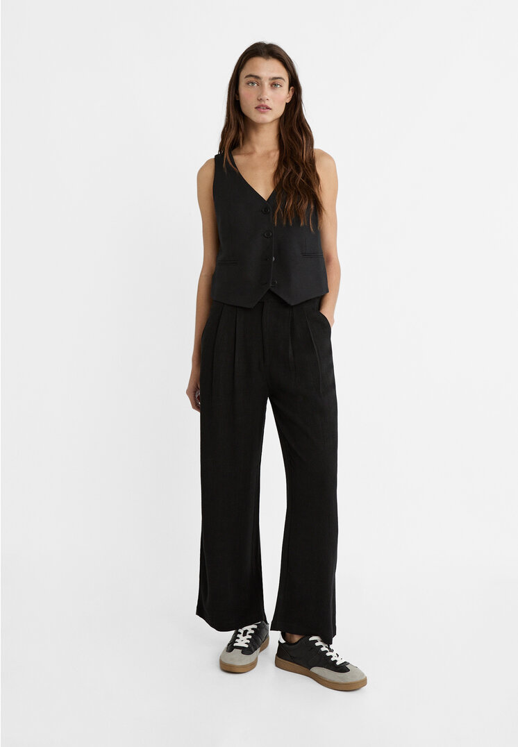 

Stradivarius Spodnie culotte z mieszanki lnu Czarny 38