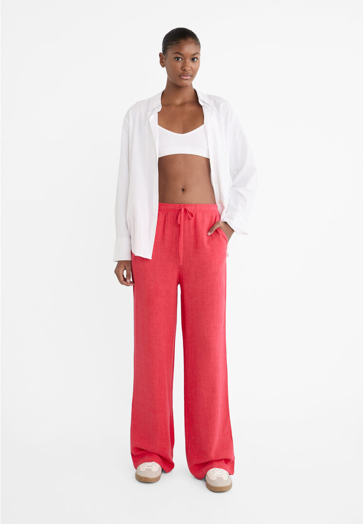 

Stradivarius Lange, fließende Hose Stil mit Leinenanteil Rot XL
