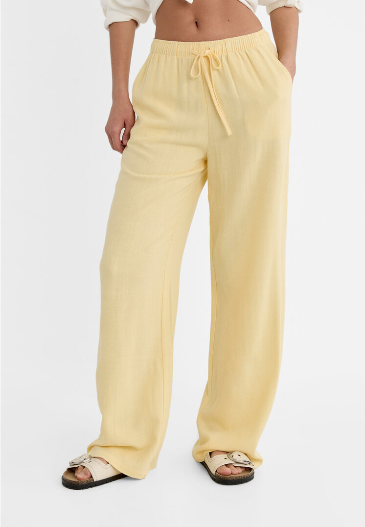 Stradivarius Loose-fitting linen blend trousers  Gold XL