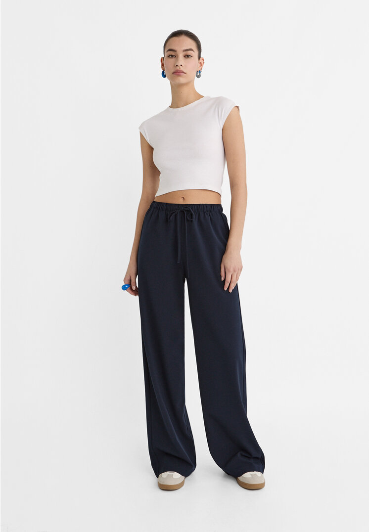 

Stradivarius Lange, fließende Stoffhose Dunkelblau XS