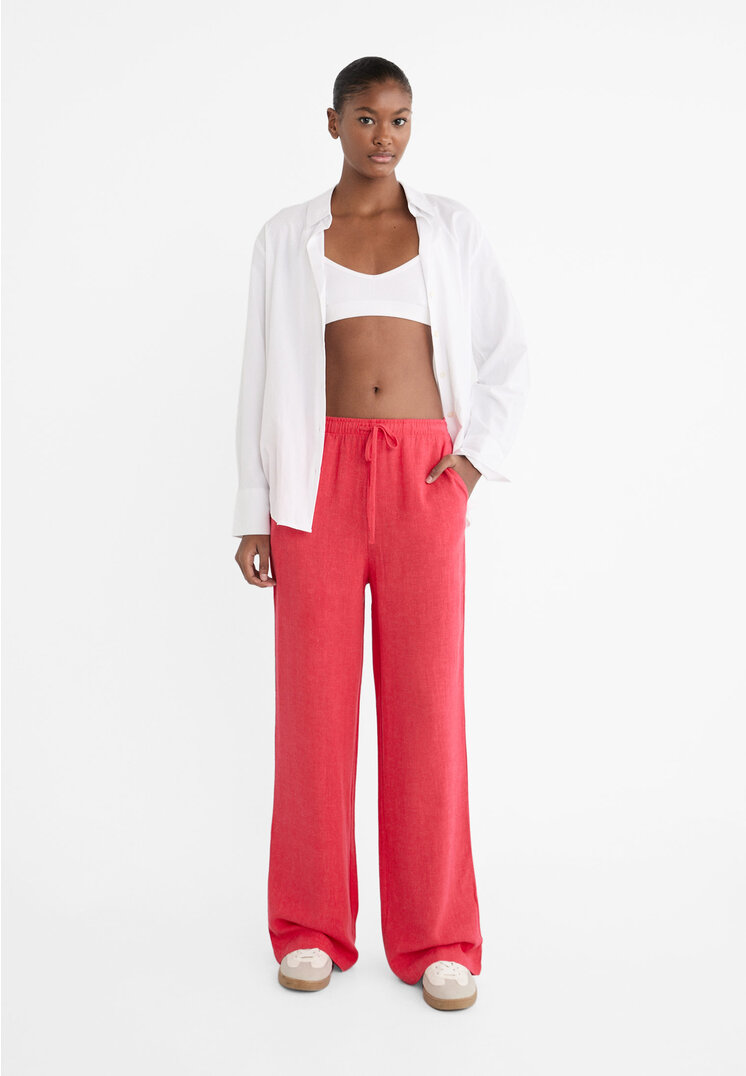 Stradivarius Fließende Petite-Hose mit Leinenanteil Rot XL