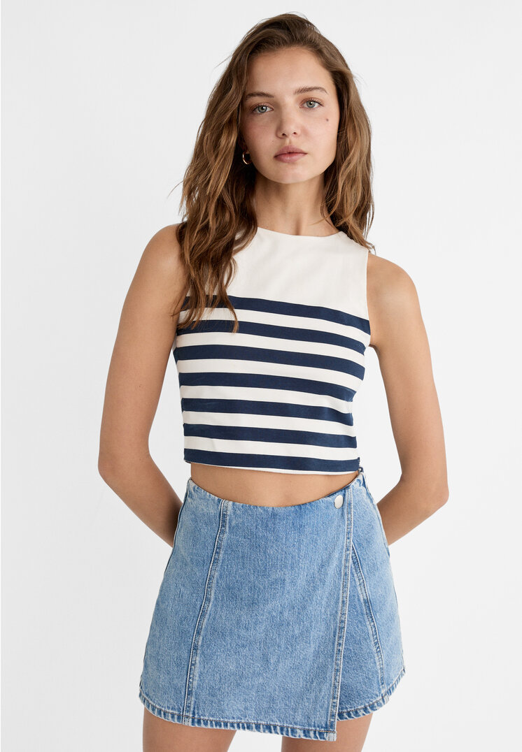 

Stradivarius Jeansowe spódnicospodenki z kopertowym przodem Denim 38