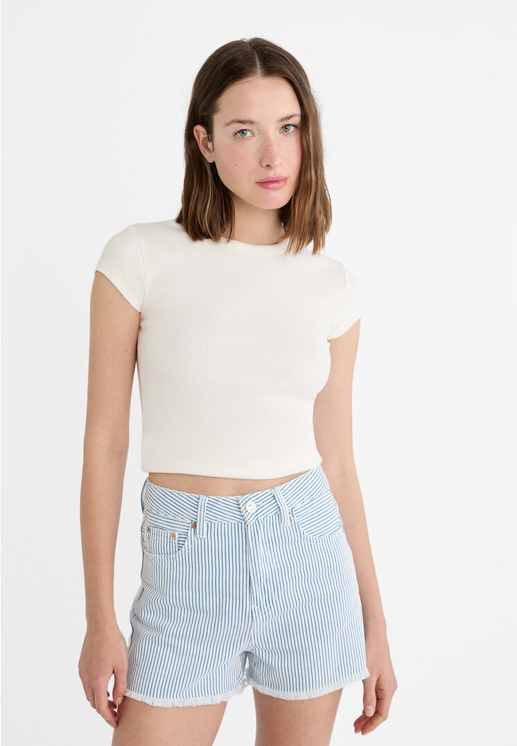 

Stradivarius D75 Shorts mit Streifen im Destroyed-Look Gebleichtes Denim 42