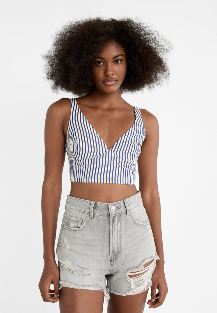 Stradivarius D75 Ripped denim shorts  Black denim 4