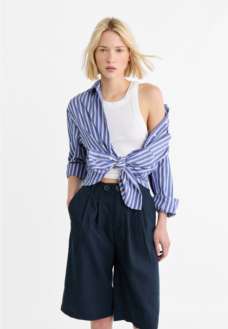 Stradivarius Linen blend Bermuda shorts with pleats  Navy blue 12