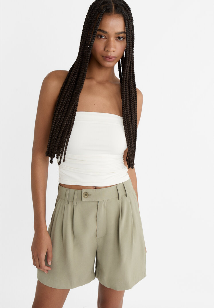 

Stradivarius Bermudas fließend Zierfalten Khaki 36