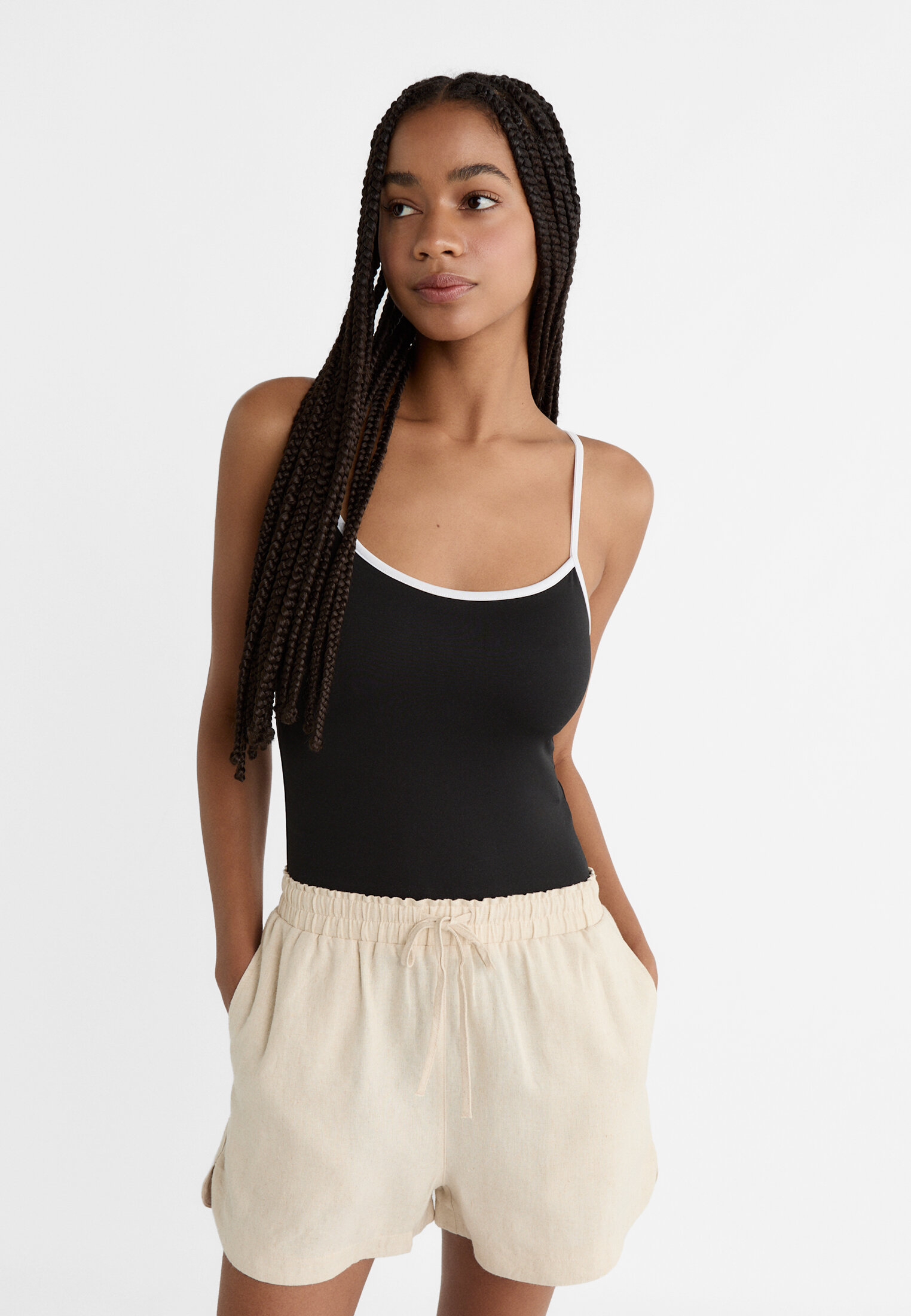 Flowing linen blend shorts with elasticated waistband Women s fashion Stradivarius Canada