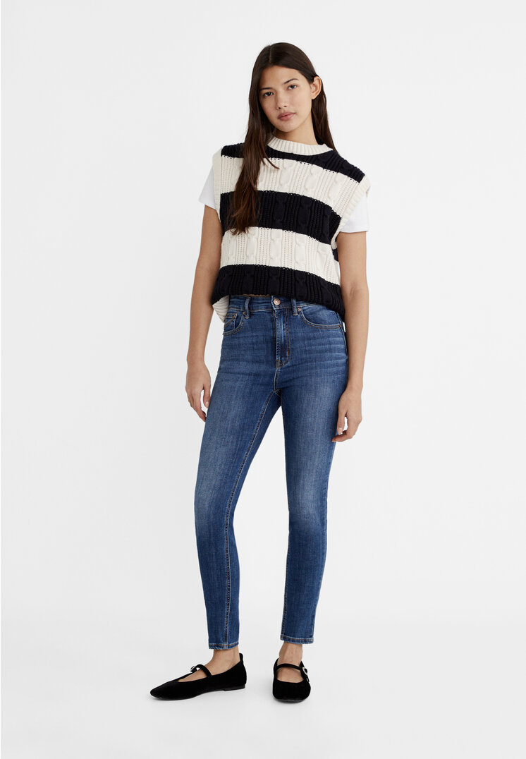 

Stradivarius 1400 Regular-Waist-Jeans im Skinny-Fit Denim 38