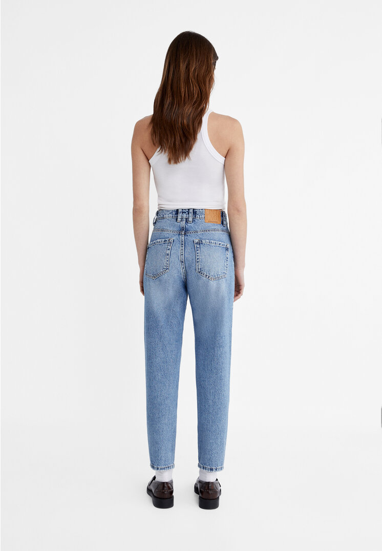 Stradivarius 1460 Mom fit jeans  Medium dark blue Denim 8