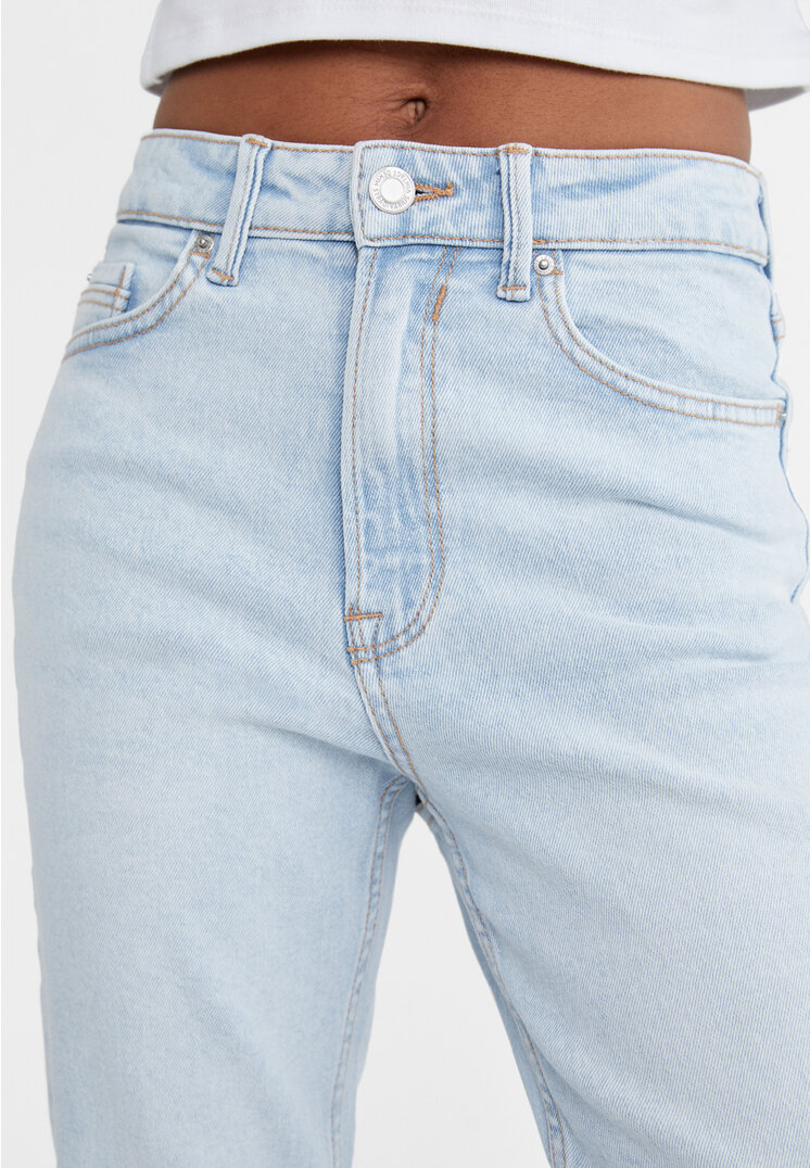 Stradivarius 1465 Slim-fit mom jeans  Light blue denim 16