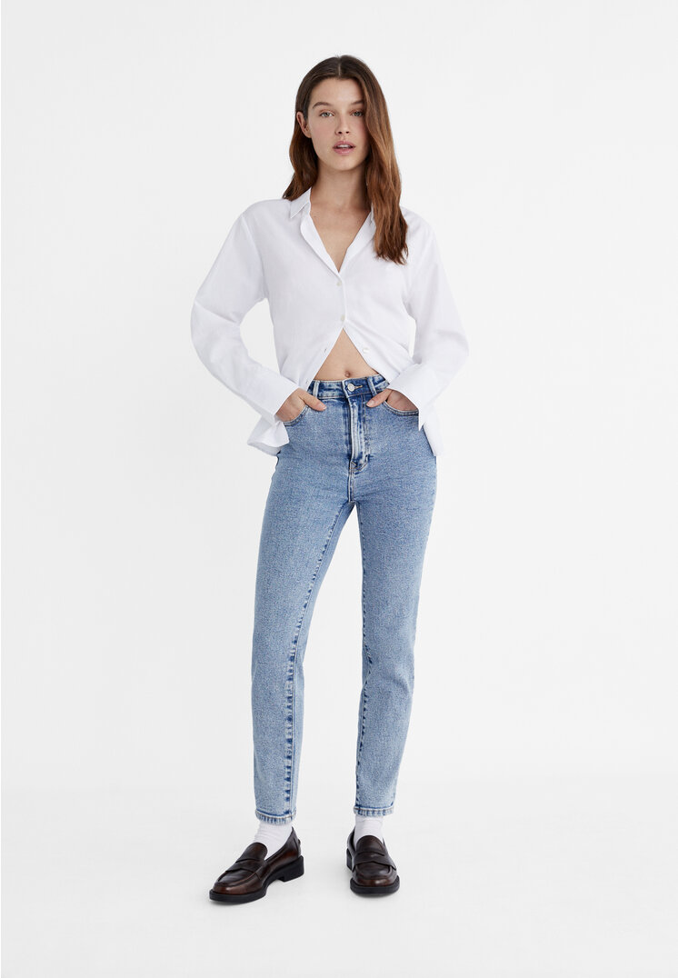 

Stradivarius 1465 Mom-Jeans im Slim-Fit Jeansblau 32