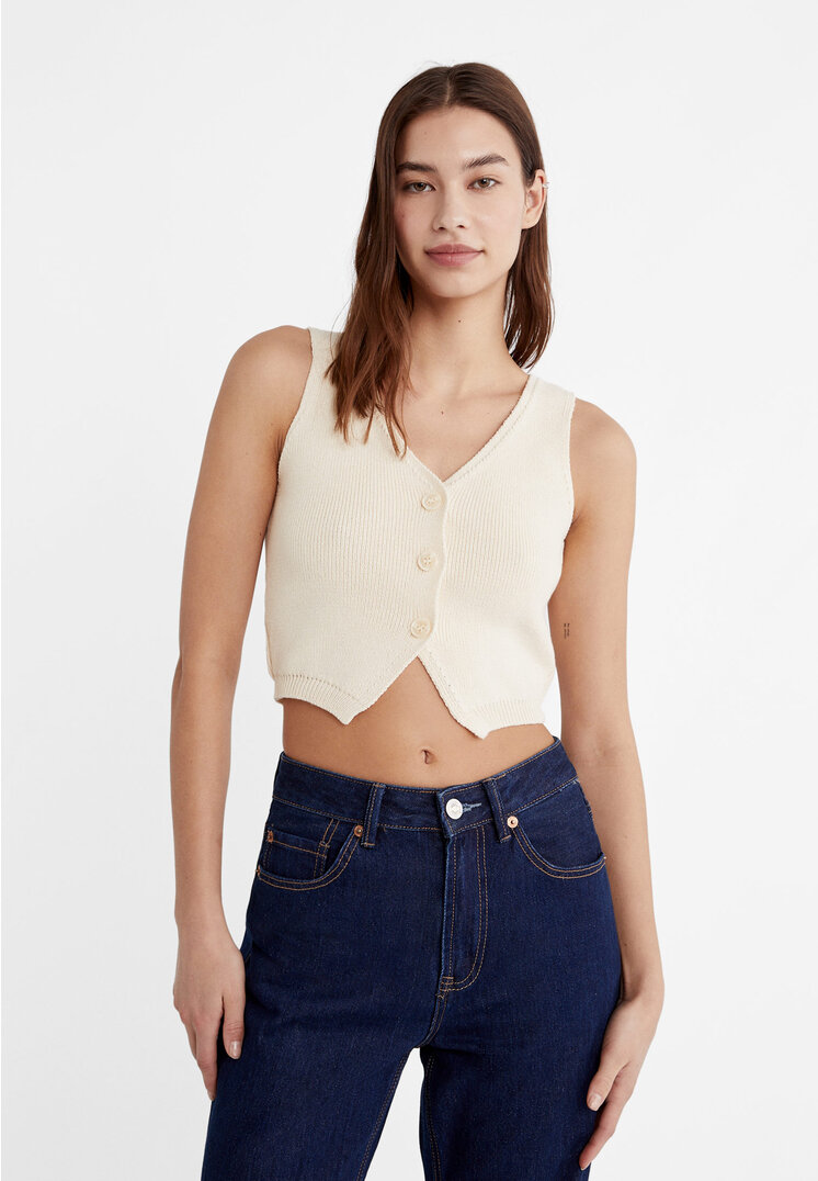 

Stradivarius Strickweste mit Knöpfen Vanille L