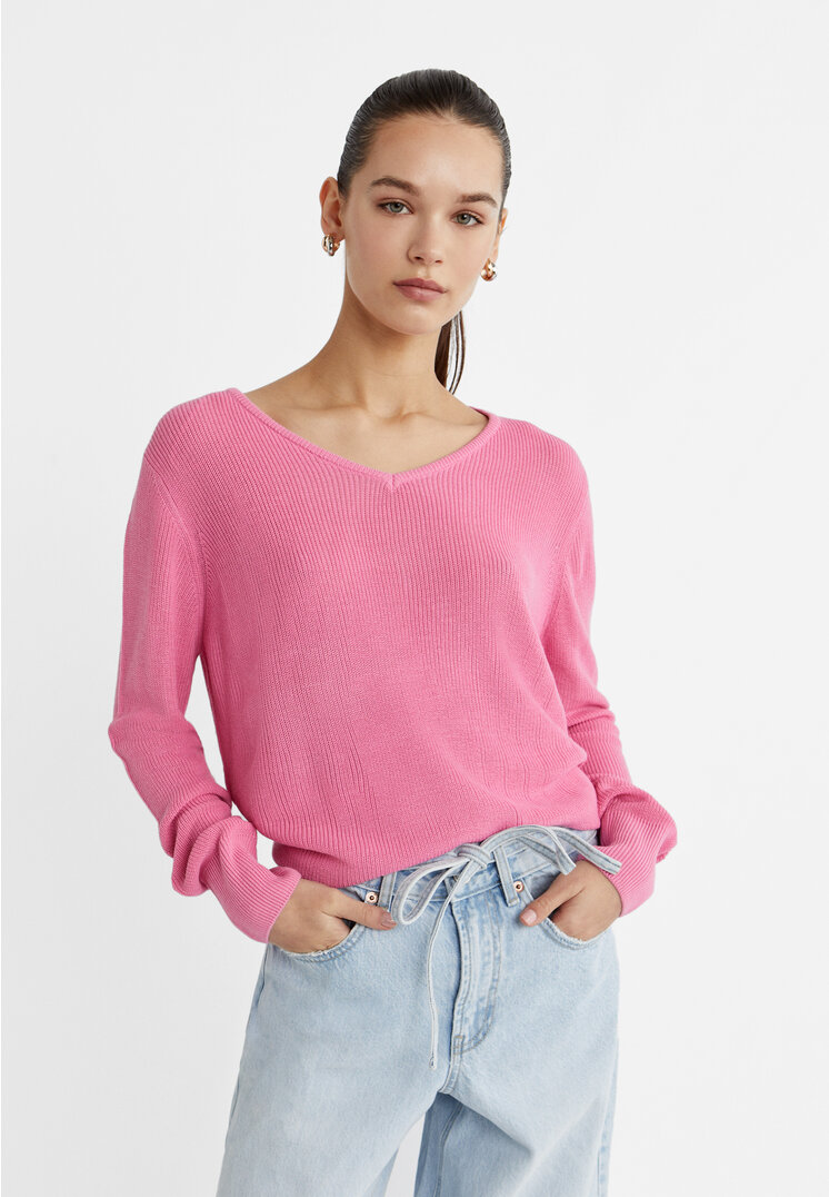 

Stradivarius Dzianinowy sweter z dekoltem w serek Cukierkowy róż M