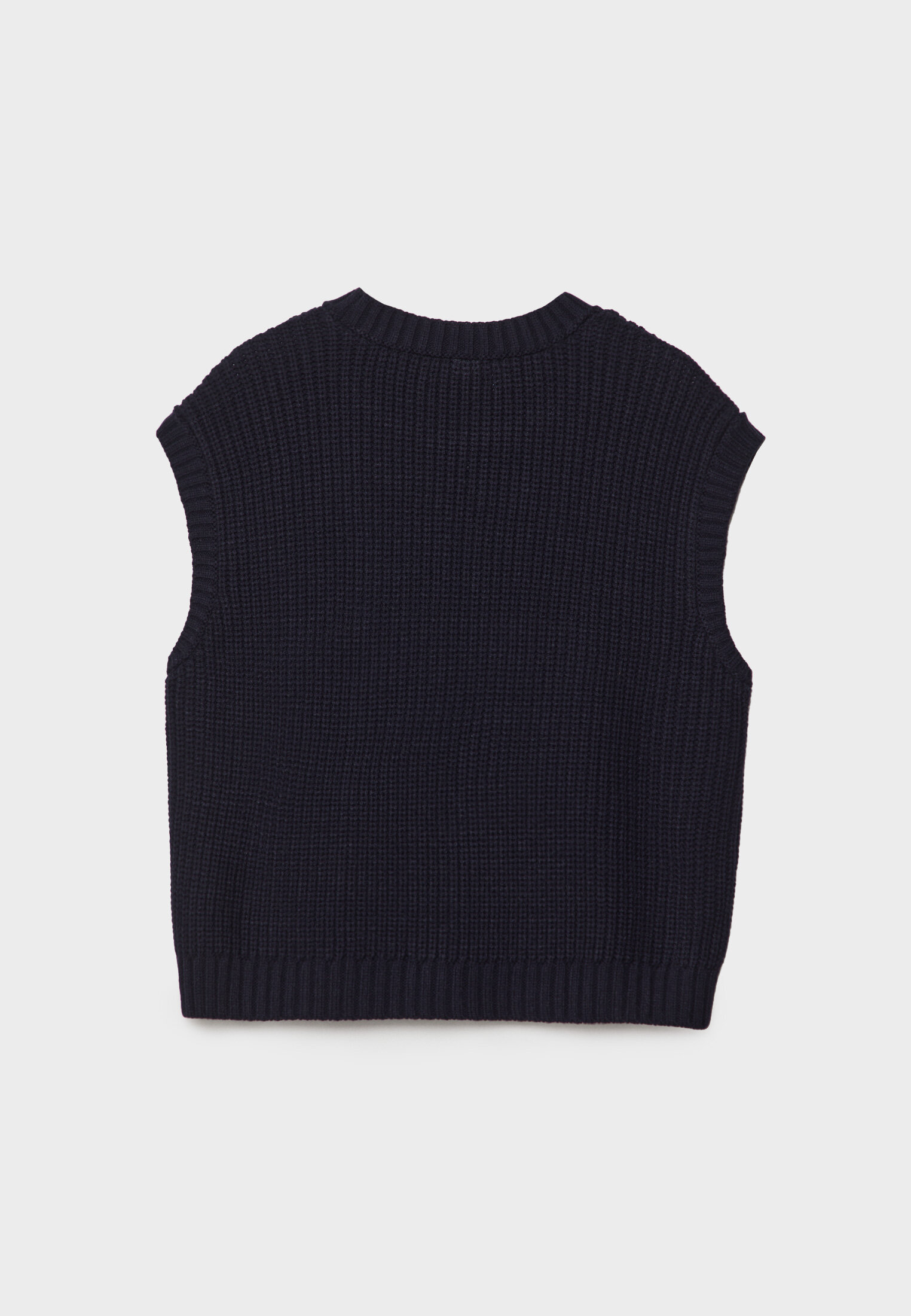 Cable-knit vest