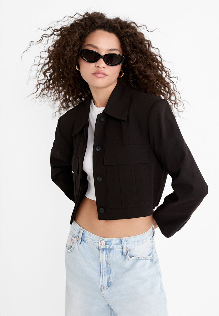 

Stradivarius Cropped-Jacke mit Taschen vorne Schwarz XS